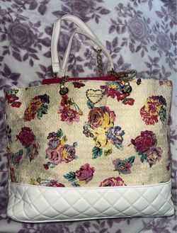Betsey Johnson leather straw and chain shoulder bag NEW With Sunglasses Case