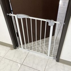 (New) $35 Baby Gate 30-inch Tall for 29-32 inches Wide Doorways Stairs, Walk Thru Metal Pet Dog Safety Fence