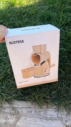 CHEESE AND VEGETABLES GRATER 