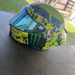 Pista GP helmet