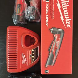 Milwaukee M12 3/8 in. Right Angle Drill W/ Batteries