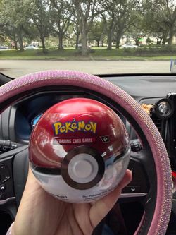 Pokémon Trading Card Game Poké Ball Tin