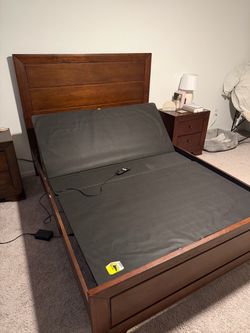 Queen Wood Bed Frame & Adjustable Base