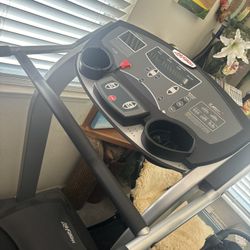 LIFE FITNESS T3 O TREADMILL