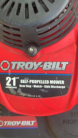 Self propelled lawnmower