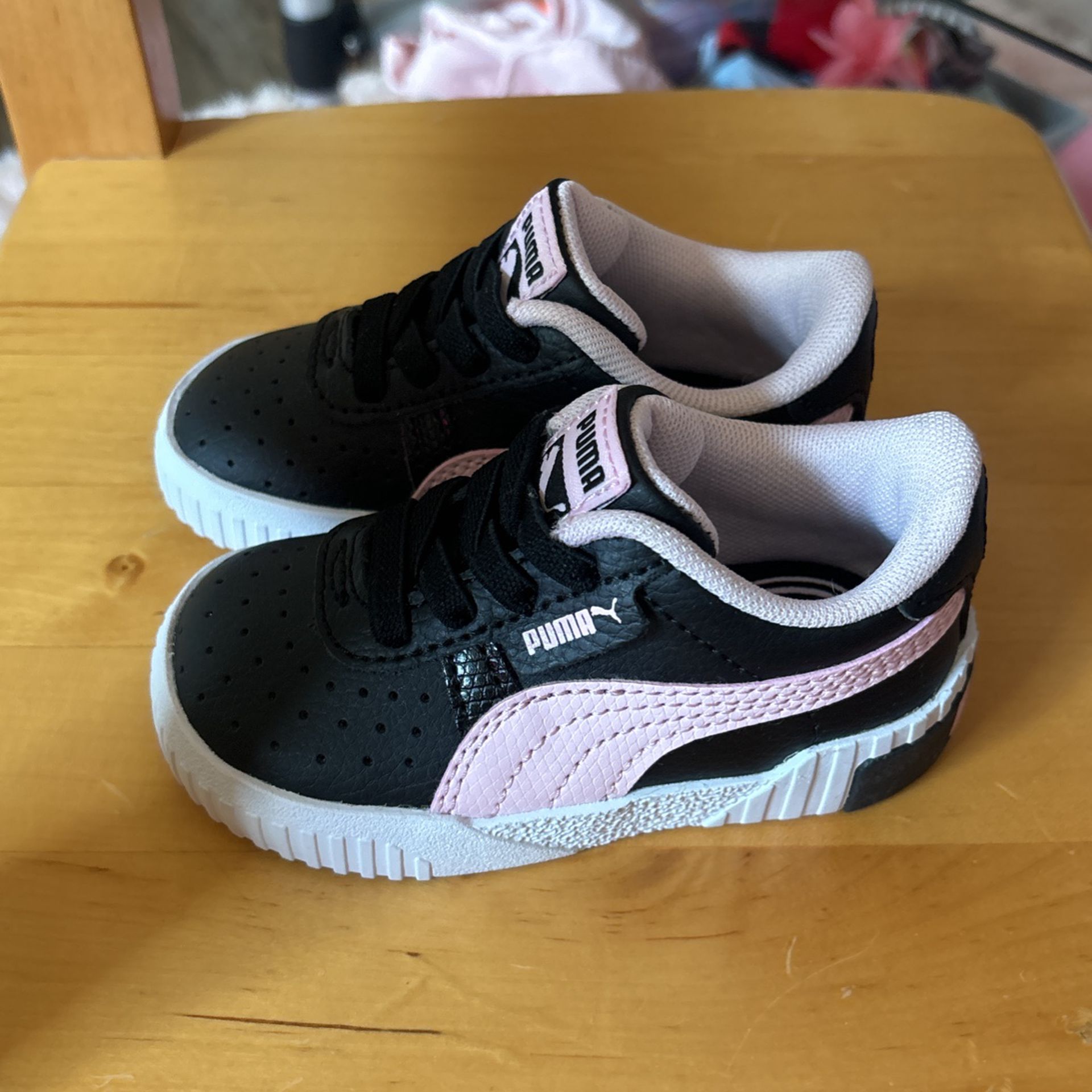 Pumas Toddlers Size 5C