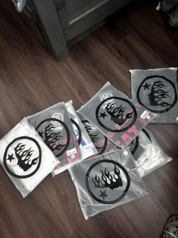 Many He’ll Star t Available Size S-L Offers R Allowed