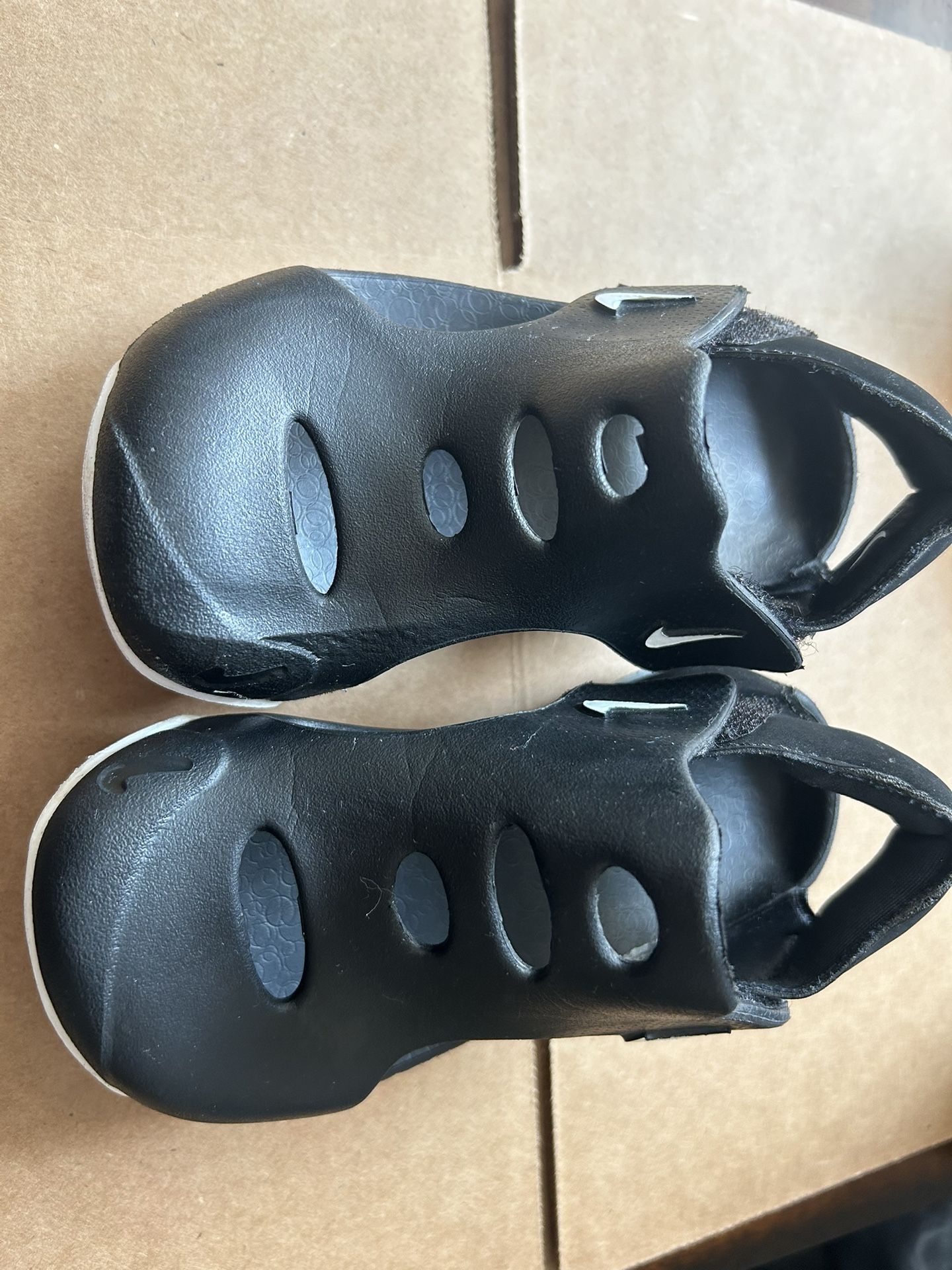 Nike Sandals Boys 9c $9