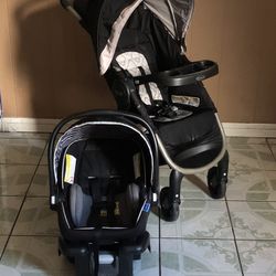 LIKE NEW GRACO CLICK CONNECT TRAVEL SYSTEM STROLLER CAR SEAT AND BASE!!!!