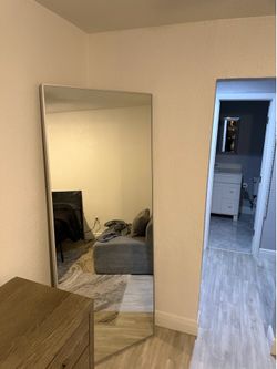 Grey Mirror