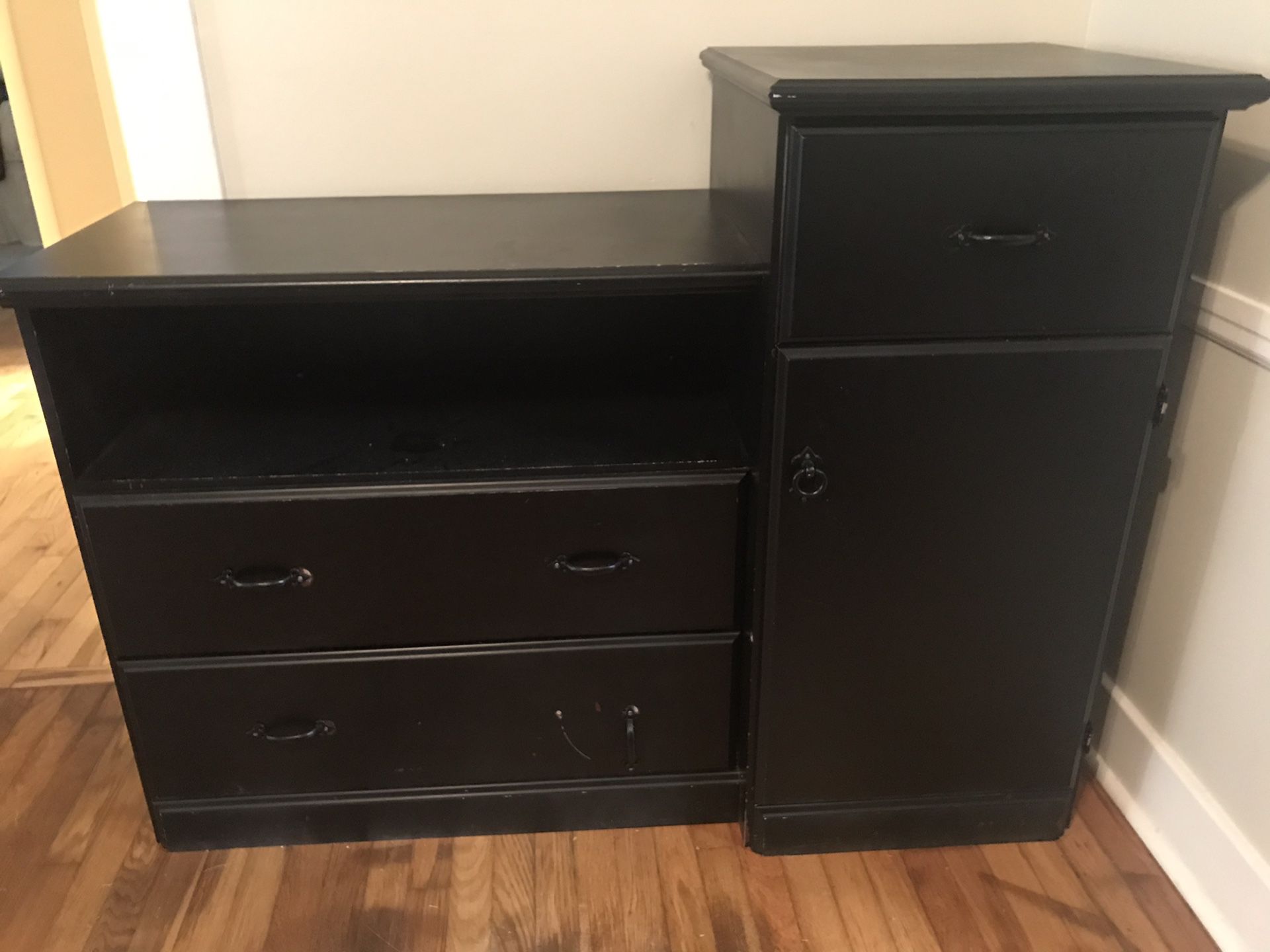 Very sturdy changing table/dresser