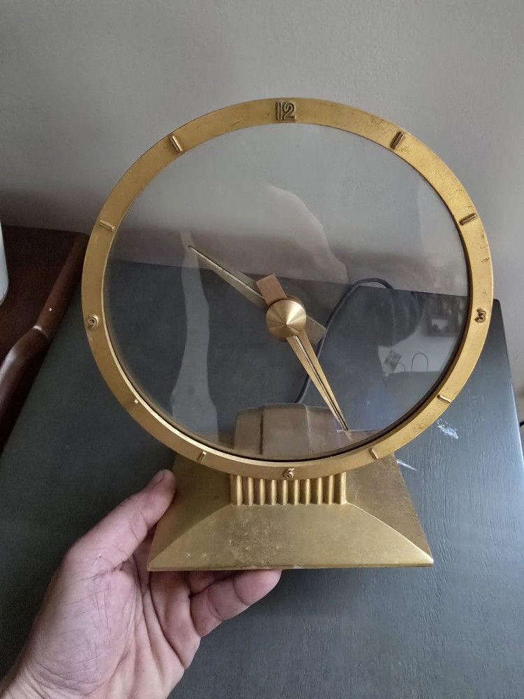 Jefferson Gold Hour Clock