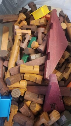 Lincoln logs kids building blocks