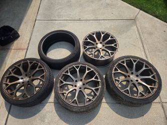 20" Element Wheels (Set of 4) w/ Lexani Tires