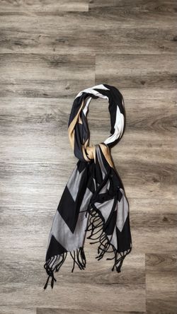 Black and White Chevron Fringe Scarf