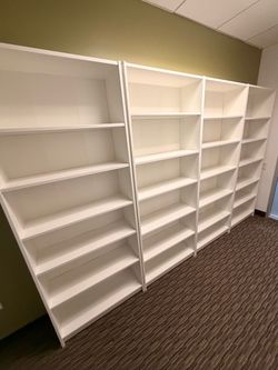 Shelves in great condition.
