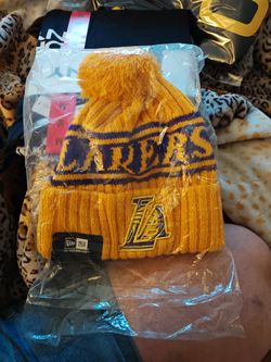 lakers NBA Team Isle HWC Pom Beanie Hats NWT