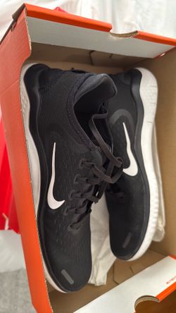 Men’s Nike size 10