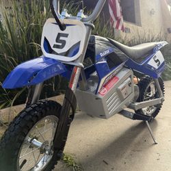 Razor mx350- Kids E Dirt bike 