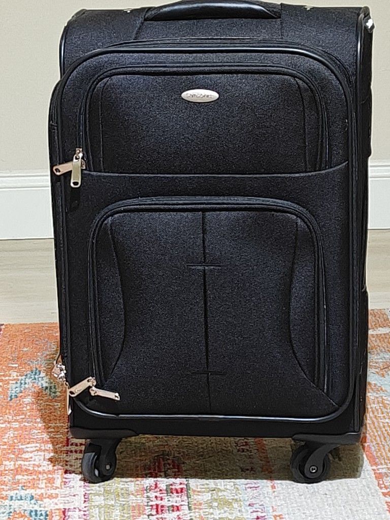 Black Carry On Samsonite Luggage 