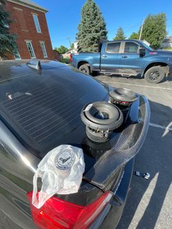 2 skar sdr 8" subwoofers