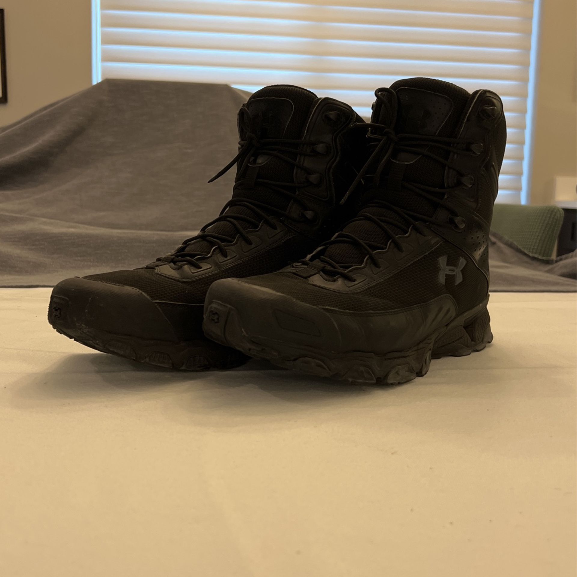 Under Armor Mens Boots