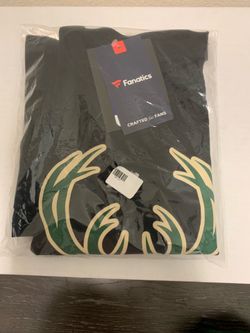 (NewEra) - Milwaukee Bucks - T-Shirt - (New)