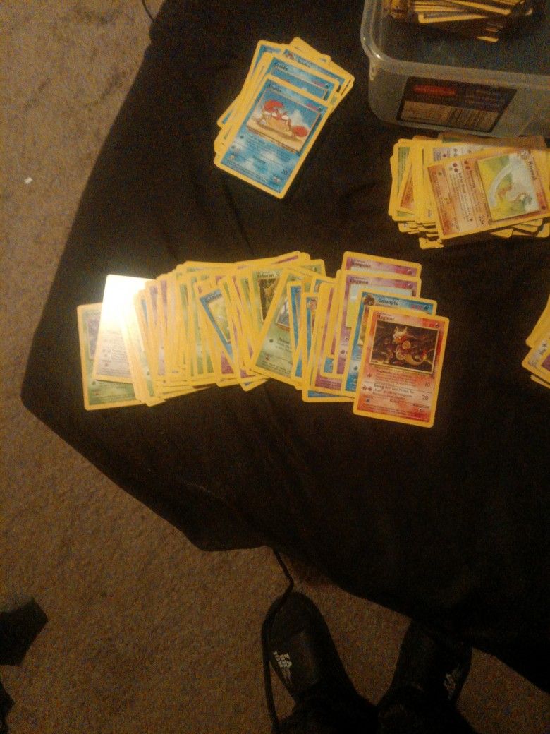 Older Pokemon Cards ,Fossil,Team Rocket, Jungle, 2nd..Over 400 Cards