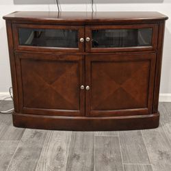 Beautiful Cherry Wood TV / Media Cabinet