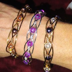 Bracelets/rings