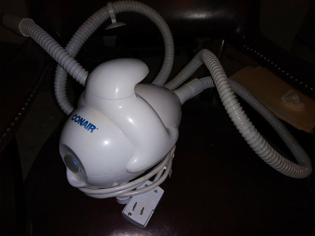 Electric air pump by Conair