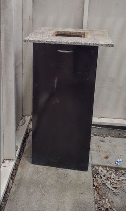 Bar height table/firepit