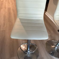 2 Bar Stools