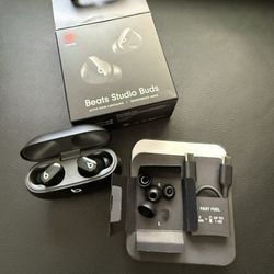 Beats Studio Buds 