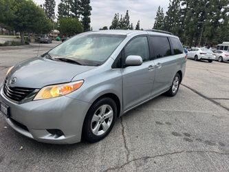 2014 Toyota Sienna