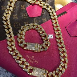 New 18k Yellow Gold Cuban Link Chain And Bracelet 