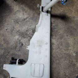 Windows Washer Reservoir W/ motor