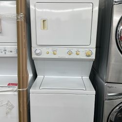 Frigidair 27” Stack Unit Washer And Dryer 