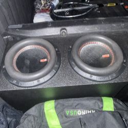 Memphis Audio Subs With Battery 