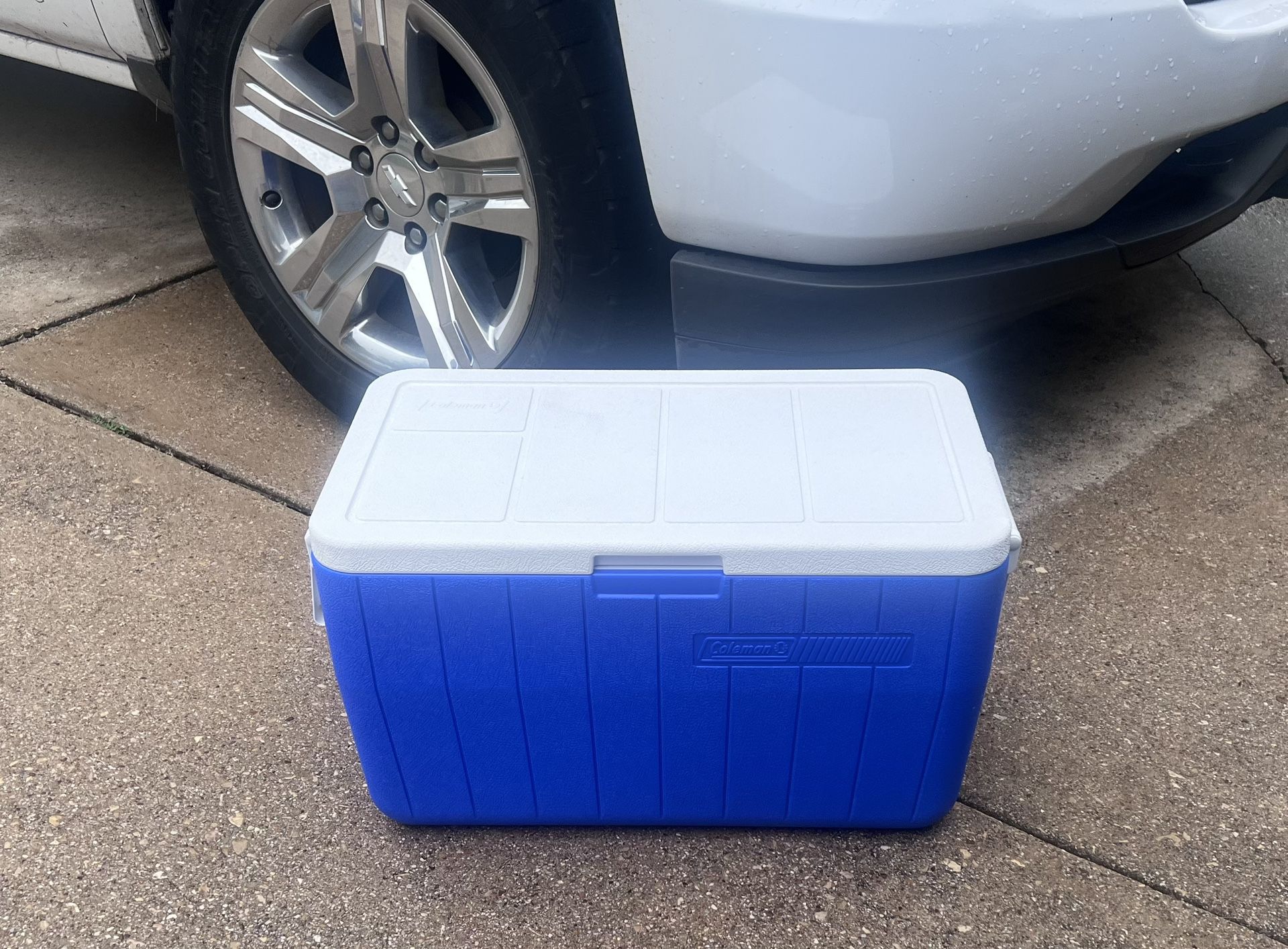 Like New Coleman cooler ice chest