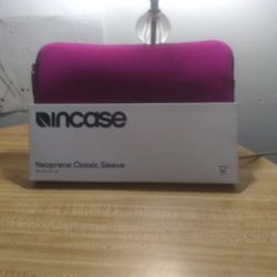 Incase Neoprene Classic Sleeve Hot Pink 12"Mac Book