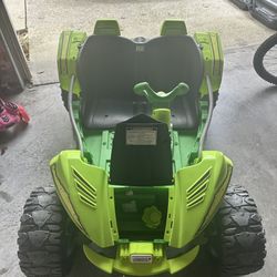 Fisher Price Power Wheels Dune Racer Extreme 12- Volt Battery-powered!