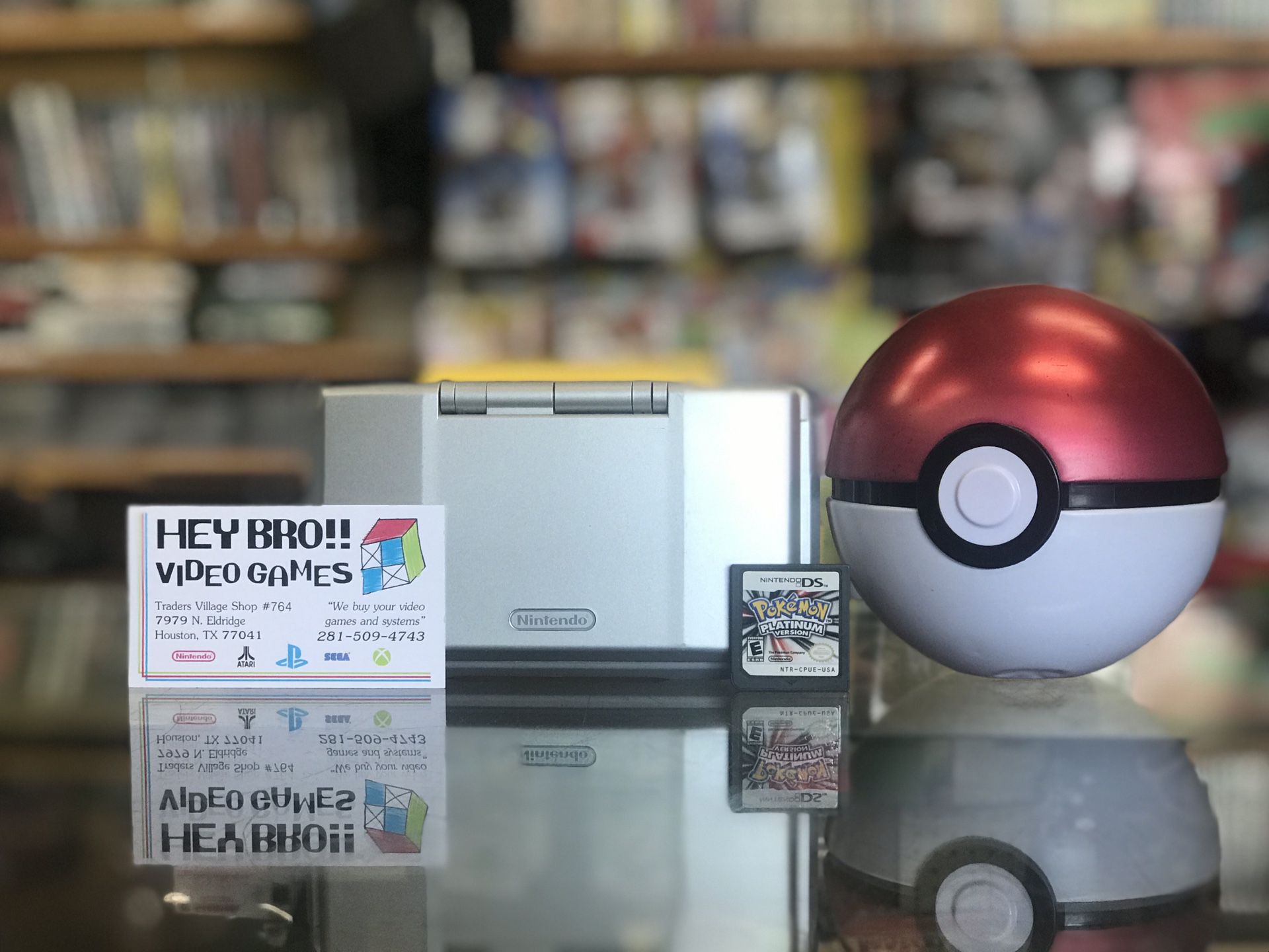 Nintendo DS Silver with Pokémon Platinum