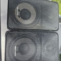 Realistic Minimus-7 40-2030C Black Wired 40-Watt 8-Ohm Bookshelf Speakers