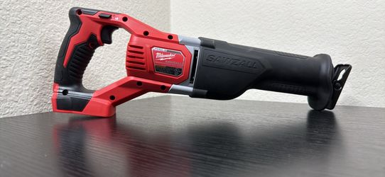 NEW Milwaukee M18 Tool Bundle w/ 2 Batteries and Lg Bag