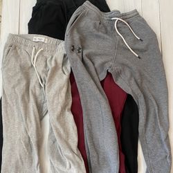 Men’s 4 lot jogger sweatpants size small