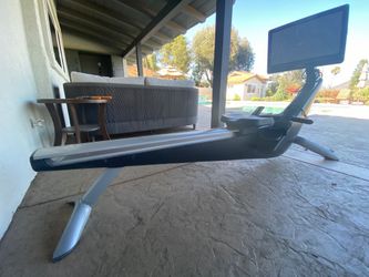 Hydrow Rowing Machine w/ Touchscreen Monitor