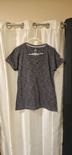 Women's Fanatics v neck t-shirt M