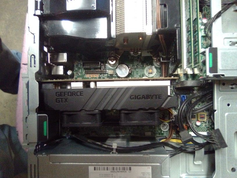 GAMING HOME COMPUTER