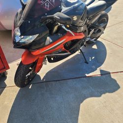 08 Gsxr 600 Motorcycle Bike Gixxer Suzuki Low Mileage